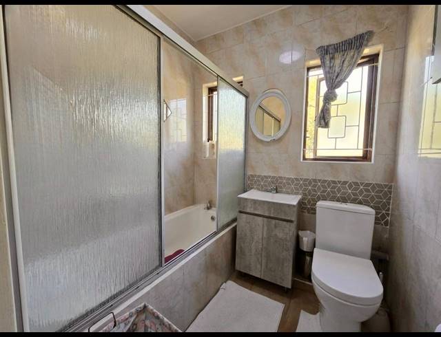 3 BEDROOM TOWNHOUSE FOR SALE IN ESSENWOOD